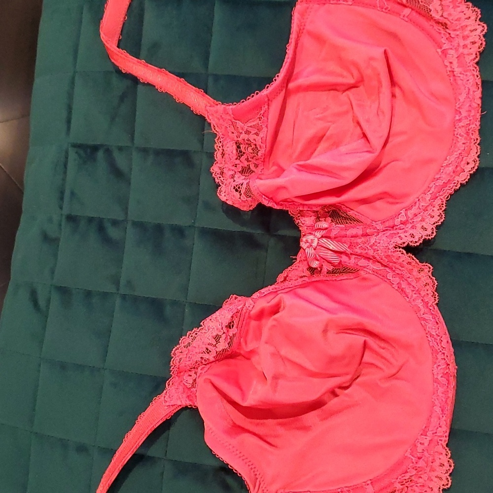 Wacoal Supporting Role bra, 34dd